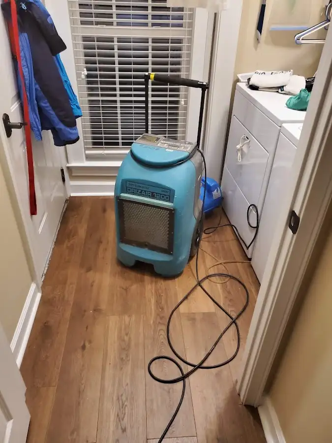 Commercial dehumidifier deployed for Crawl Space Restoration in Seminole